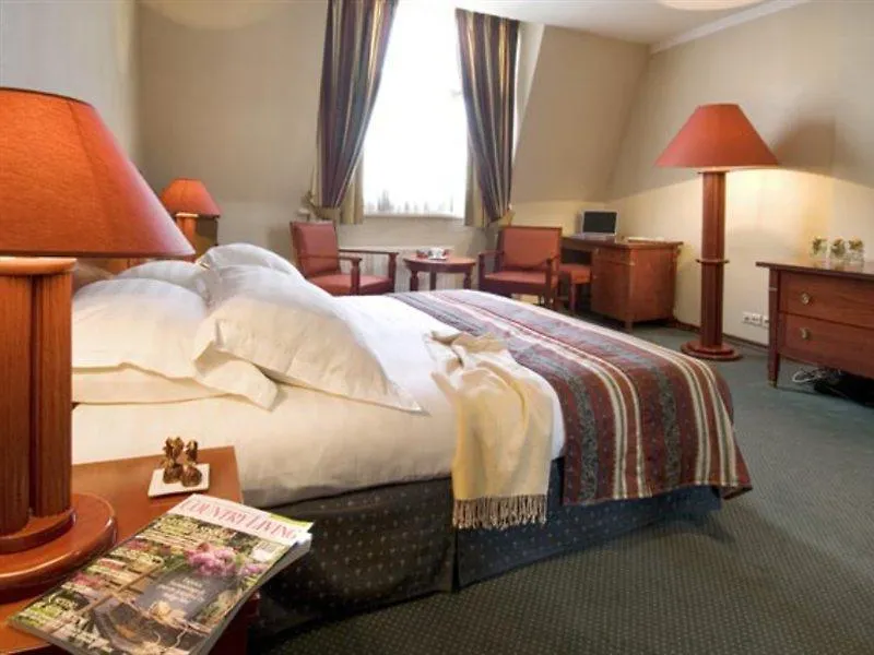 Zoom Hotel Brussels 4*,